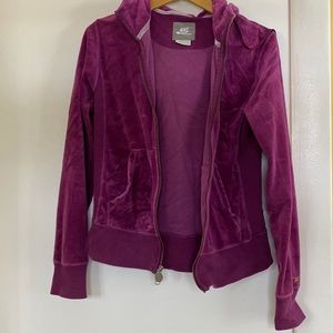 Women’s medium Nike hoodie